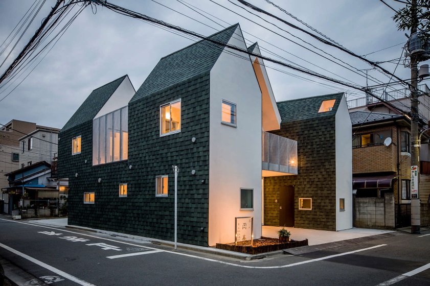 This Shingled Tokyo House Was Built With Demolition in Mind