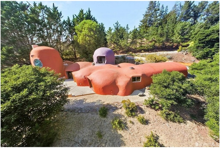 The “Flintstone House” Can Now Be Yours for $4.2 Million_1